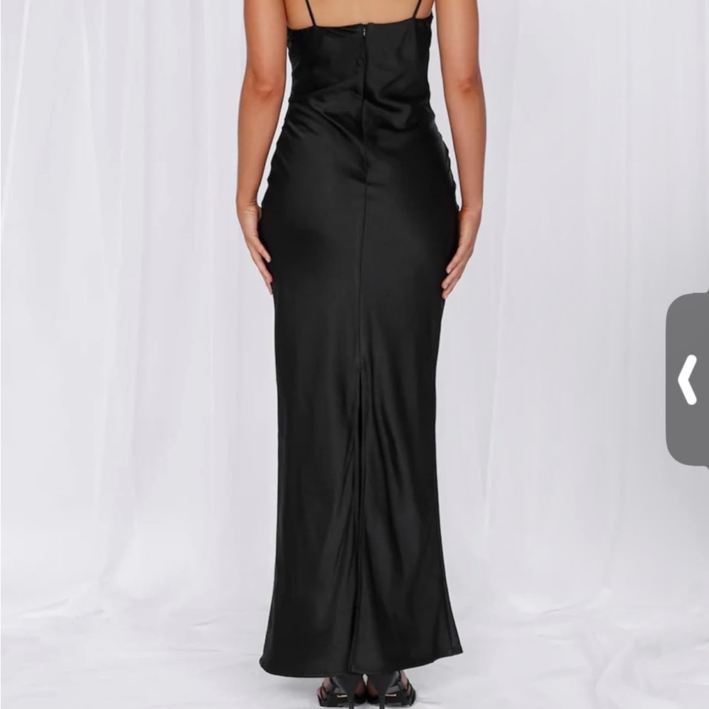 Elegant Black Backless Dress